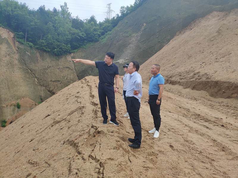 6.29顧峰深度調(diào)研柞水縣建筑垃圾綜合處理項目_副本.jpg